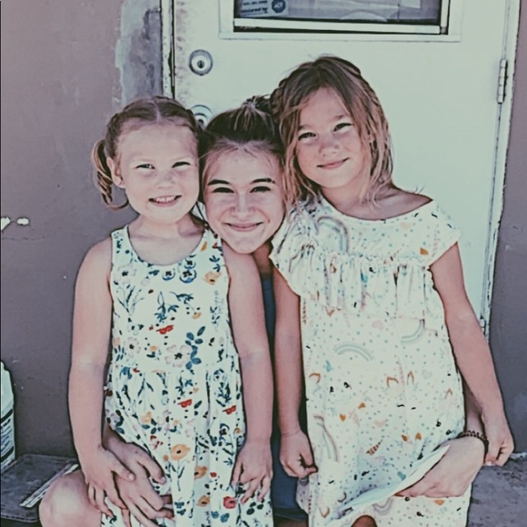 Meet your Posher, Lori - Picture 1 of 1